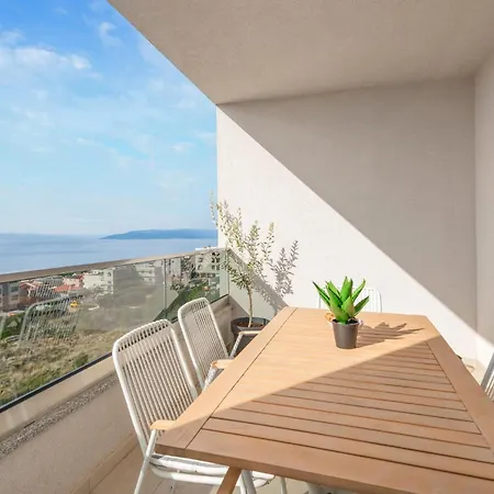 Amazing In With Wi-fi Makarska